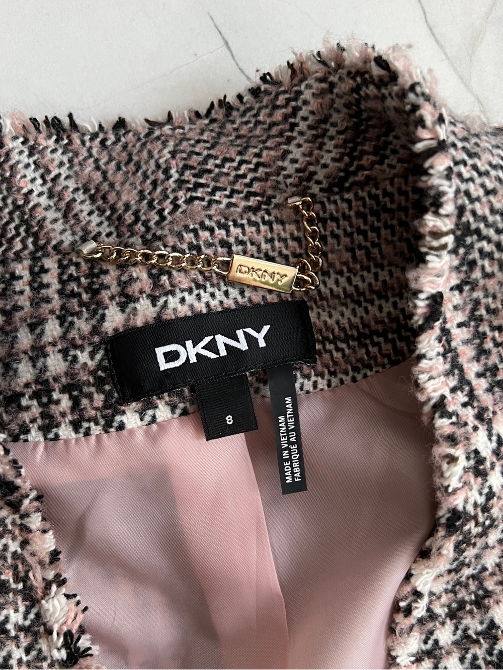 DKNY Pink and Black Plaid Tweed Blazer with Puff Sleeves size 8 - Picture 4 of 9